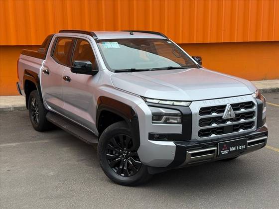 MITSUBISHI TRITON 2.4 BITURBO DIESEL CD KATANA 4X4 AUTOMÁTICO